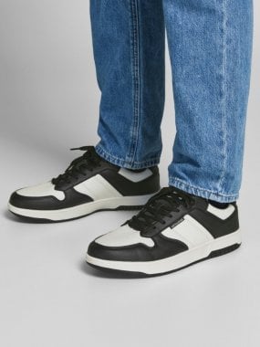 Low black / white sneaker 1