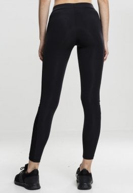Leggings with nose border back