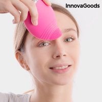 Apparatus for facial cleansing with massage effect pink