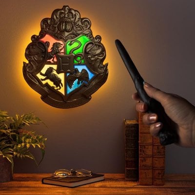 Hogwarts Crest - Harry Potter - lamp with wand