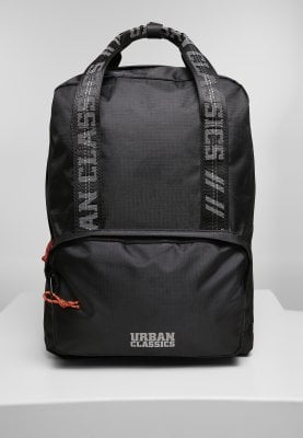 Black backpack in ribstop 1