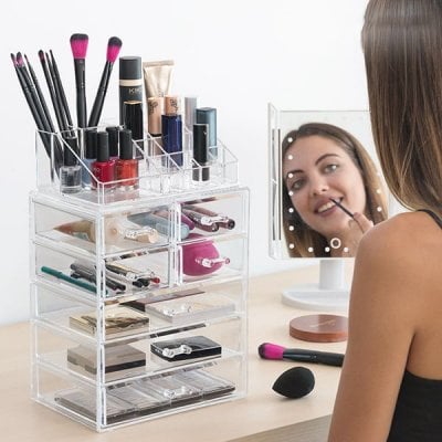 Make-up shelf in acrylic